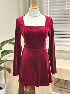 NWT Altar’d StateVelvet Square-Neck Long-Sleeve Romper in Wine Red
